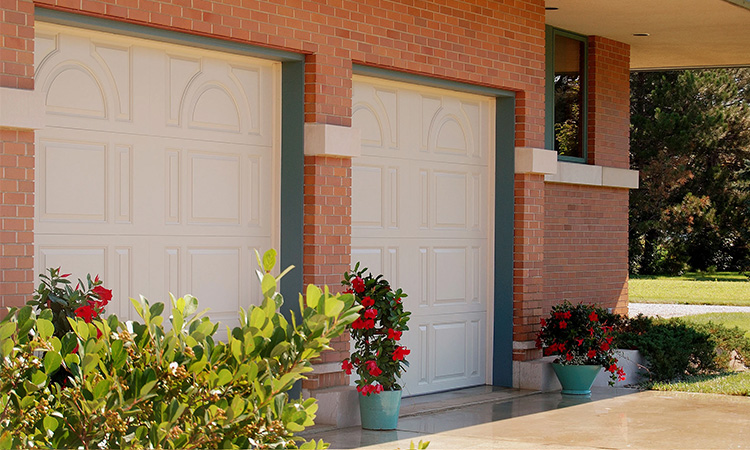 CHI commercial garage doors
