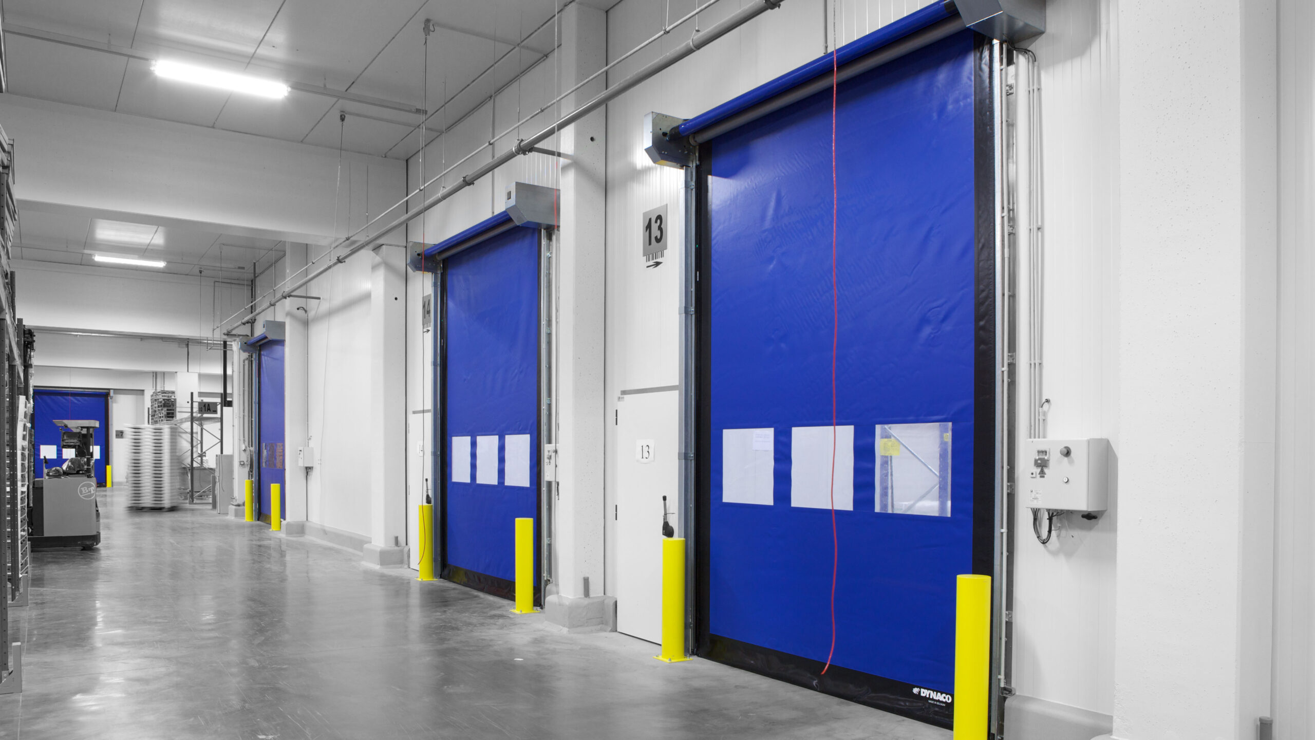 Overhead high speed door