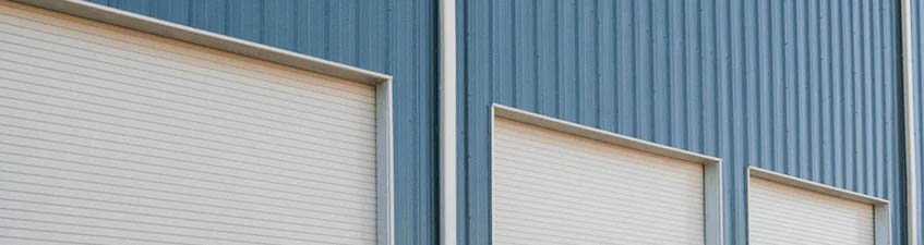 Overhead rolling garage door
