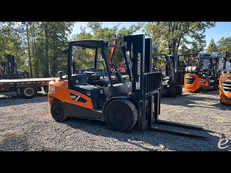 2022 Doosan D45S-9